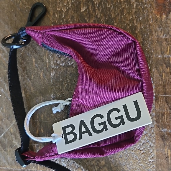 BAGGU Mini Bag in Burgundy and Black - Picture 3 of 3